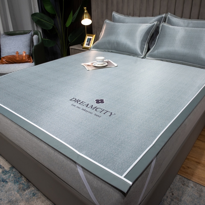 91家纺网 家纺一手货源 找家纺 印季家纺 2026新款加厚肌理纹绣花碳光席席子凉席 灰色