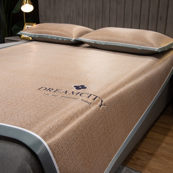 91家纺网 家纺一手货源 找家纺 印季家纺 2026新款加厚肌理纹绣花碳光席席子凉席 咖啡