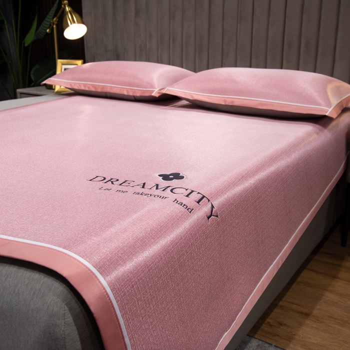 91家纺网 家纺一手货源 找家纺 （总）印季家纺 2026新款加厚肌理纹绣花碳光席席子凉席