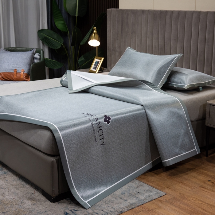 91家纺网 家纺一手货源 找家纺 印季家纺 2026新款加厚肌理纹绣花碳光席席子凉席 灰色