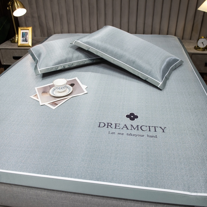 91家纺网 家纺一手货源 找家纺 印季家纺 2026新款加厚肌理纹绣花碳光席席子凉席 灰色