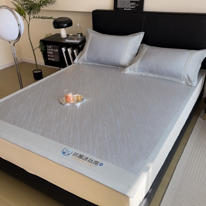 91家纺网 家纺一手货源 找家纺 印季家纺 2026新款5A级抗菌加厚绣花冰丝席-流星雨（床席款） 蓝灰