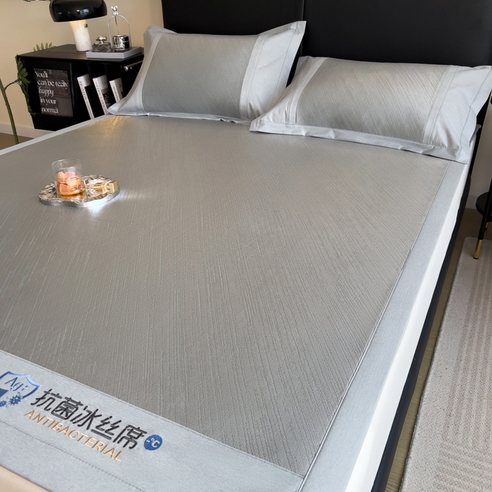 91家纺网 家纺一手货源 找家纺 印季家纺 2026新款5A级抗菌加厚绣花冰丝席-流星雨（床席款） 银灰