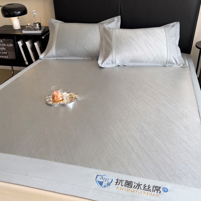 91家纺网 家纺一手货源 找家纺 印季家纺 2026新款5A级抗菌加厚绣花冰丝席-流星雨（床席款） 银灰