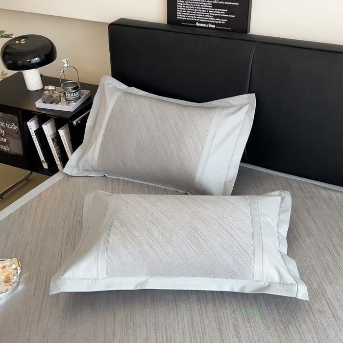 91家纺网 家纺一手货源 找家纺 印季家纺 2026新款5A级抗菌加厚绣花冰丝席-流星雨（床席款） 灰咖