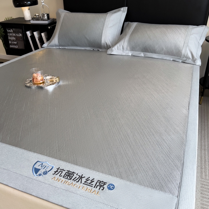 91家纺网 家纺一手货源 找家纺 印季家纺 2026新款5A级抗菌加厚绣花冰丝席-流星雨（床席款） 银灰