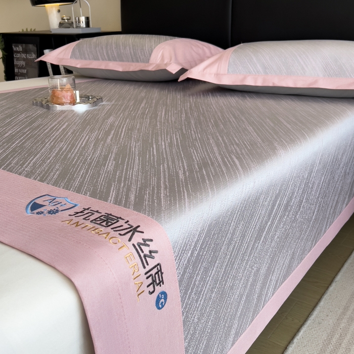 91家纺网 家纺一手货源 找家纺 （总）印季家纺 2026新款5A级抗菌加厚绣花冰丝席-流星雨（床笠款）