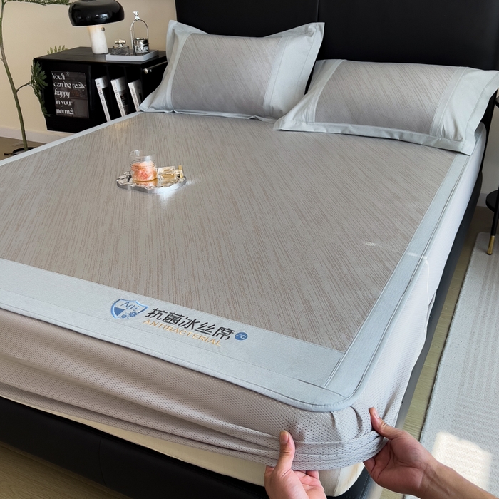 91家纺网 家纺一手货源 找家纺 （总）印季家纺 2026新款5A级抗菌加厚绣花冰丝席-流星雨（床笠款）