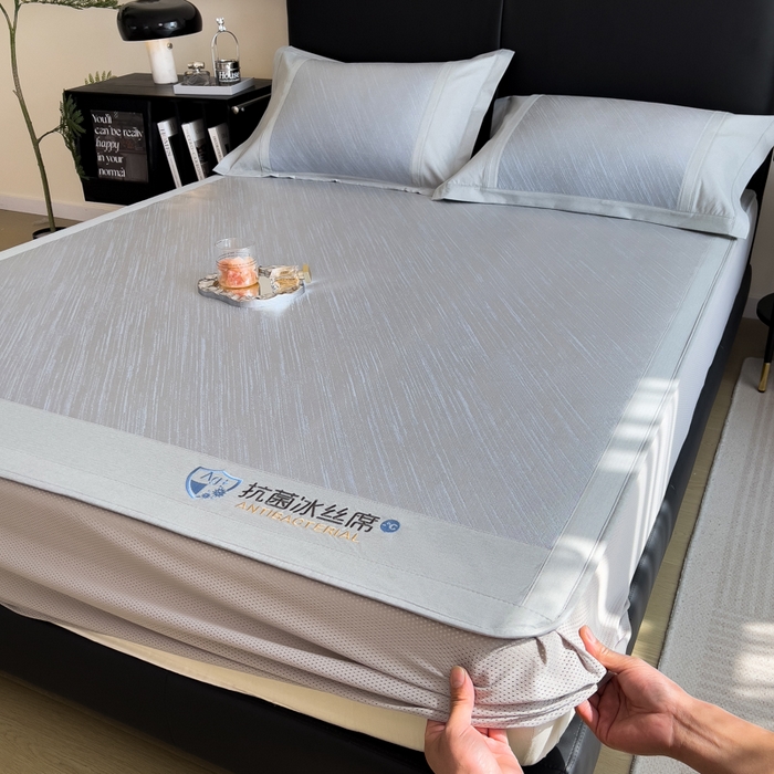 91家纺网 家纺一手货源 找家纺 （总）印季家纺 2026新款5A级抗菌加厚绣花冰丝席-流星雨（床笠款）