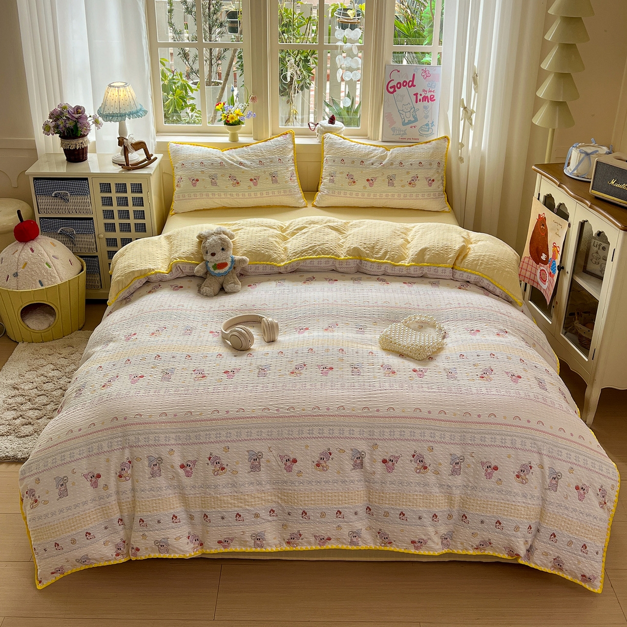 91家纺网 家纺一手货源 找家纺 水墨江南 2026新款贝壳边泡芙纱时尚印花四件套 黄色星仔