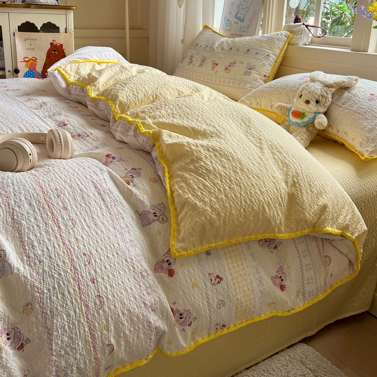 91家纺网 家纺一手货源 找家纺 水墨江南 2026新款贝壳边泡芙纱时尚印花四件套 黄色星仔