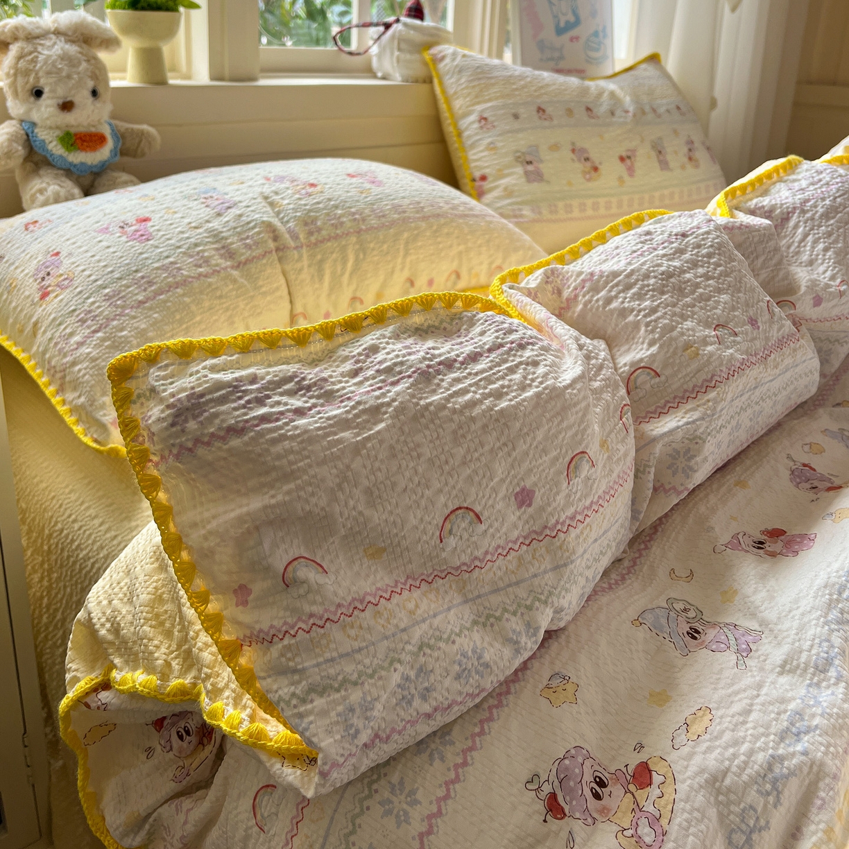 91家纺网 家纺一手货源 找家纺 水墨江南 2026新款贝壳边泡芙纱时尚印花四件套 黄色星仔