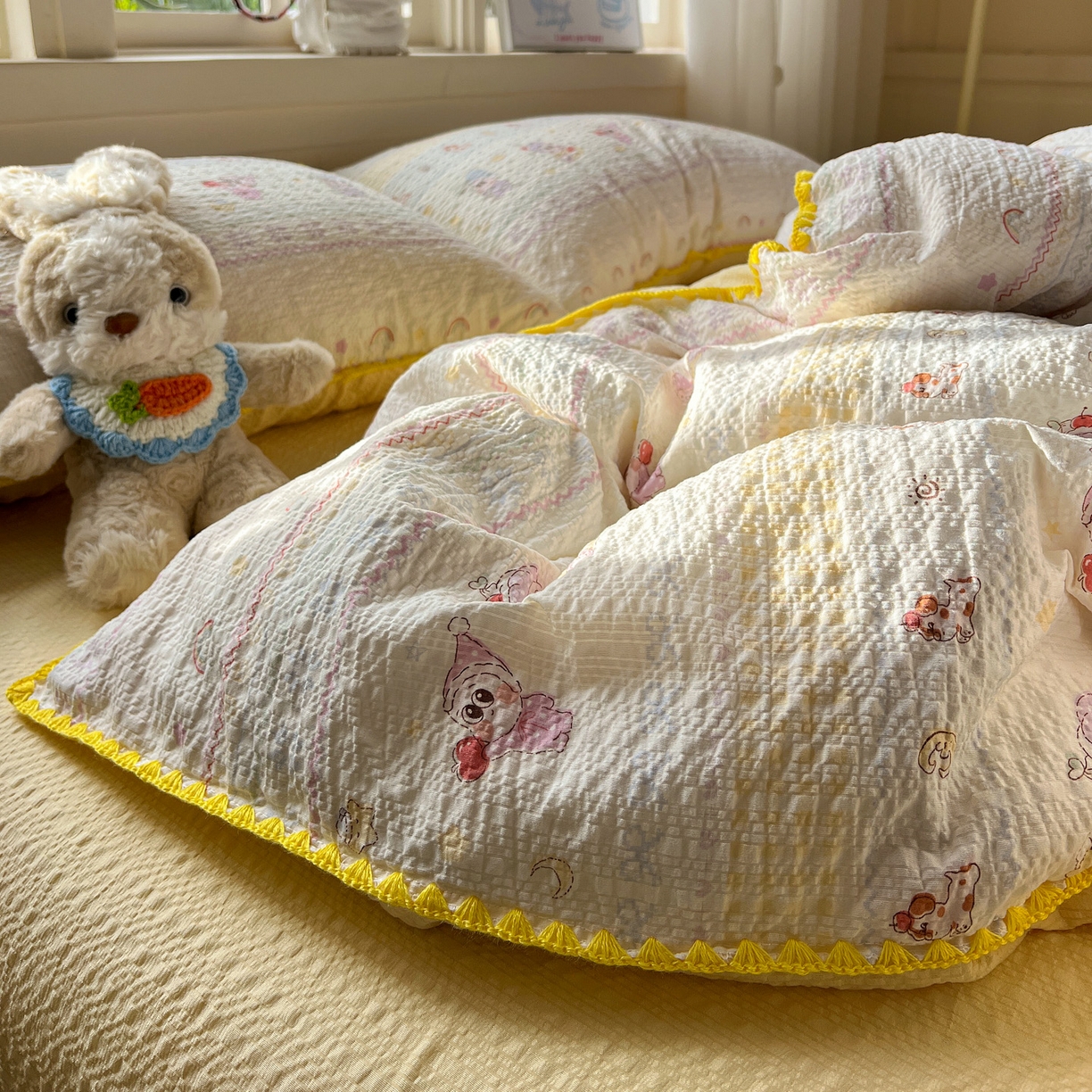 91家纺网 家纺一手货源 找家纺 水墨江南 2026新款贝壳边泡芙纱时尚印花四件套 黄色星仔