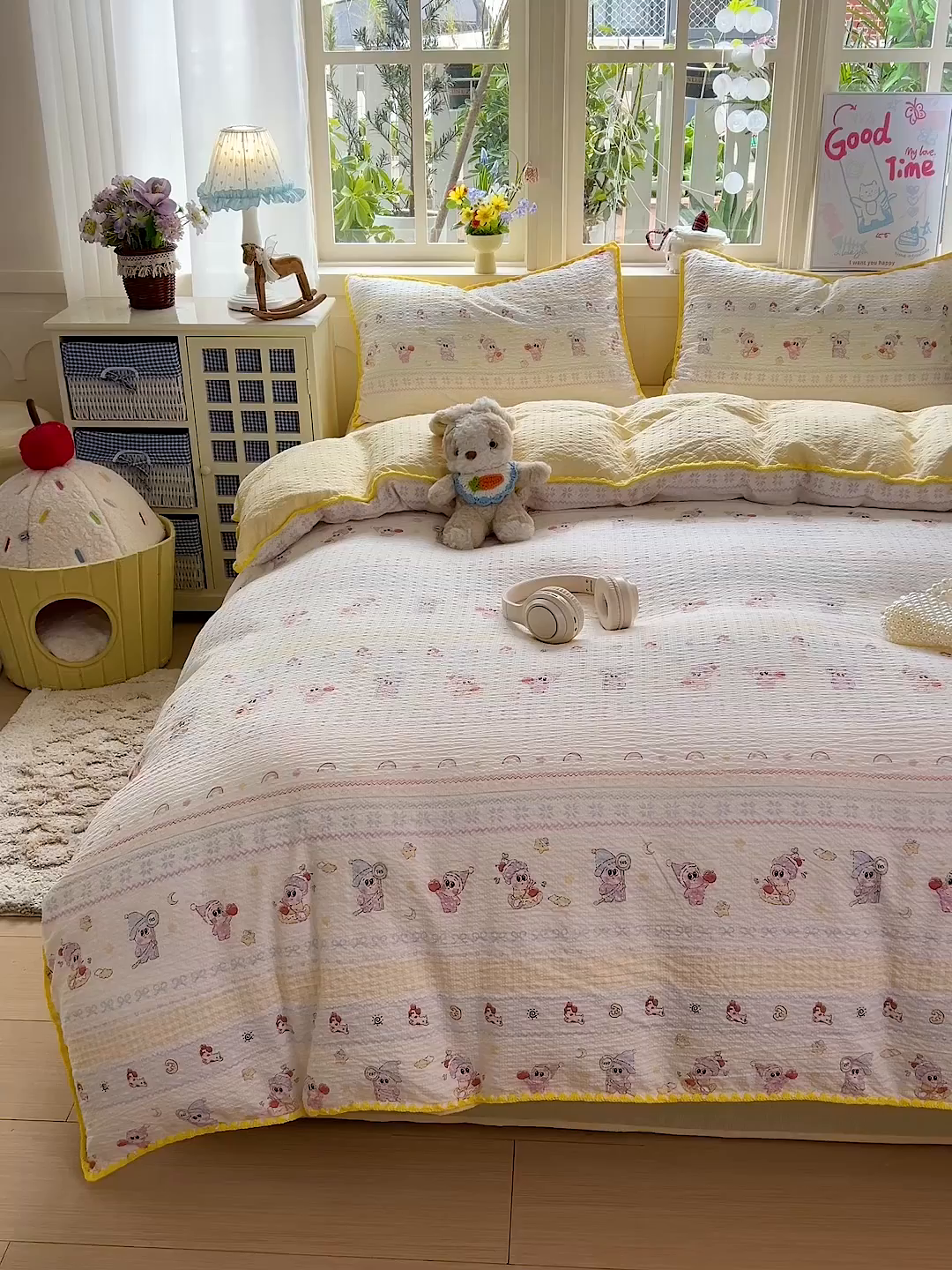 91家纺网 家纺一手货源 找家纺 水墨江南 2026新款贝壳边泡芙纱时尚印花四件套 黄色星仔