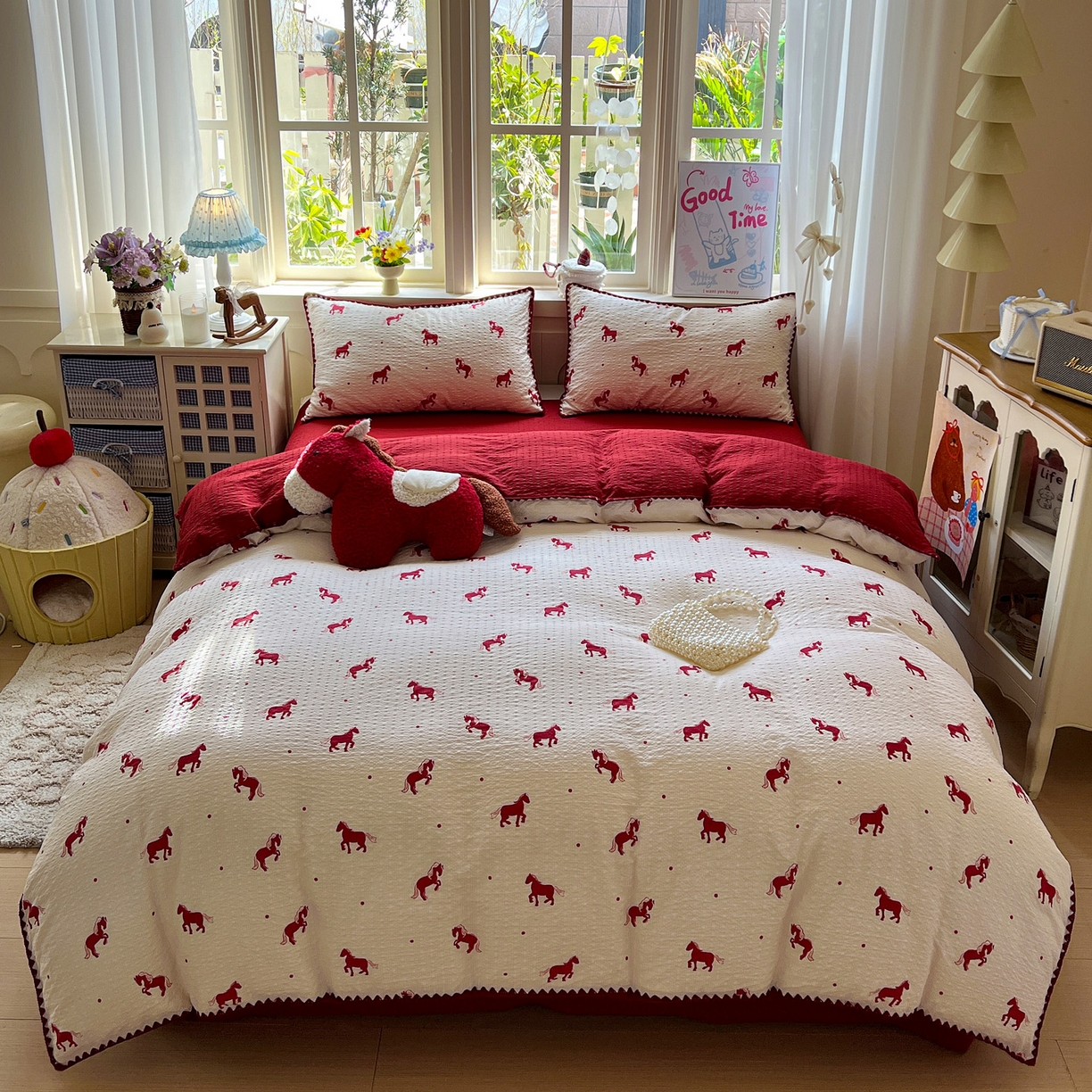 91家纺网 家纺一手货源 找家纺 水墨江南 2026新款贝壳边泡芙纱时尚印花四件套 吉祥小马