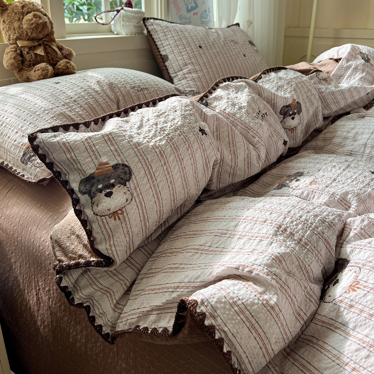 水墨江南 2026新款贝壳边泡芙纱时尚印花四件套 咖色条纹狗