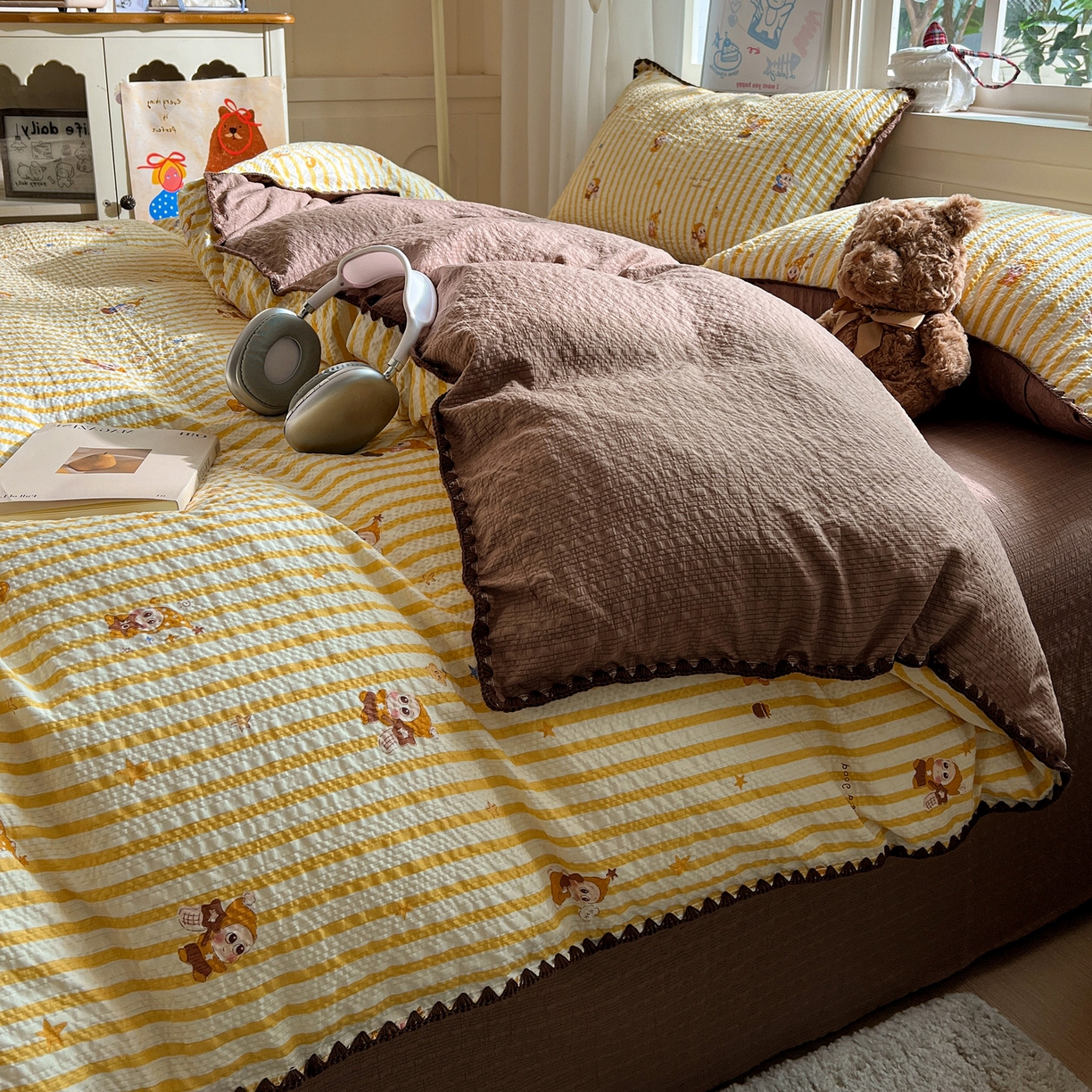 91家纺网 家纺一手货源 找家纺 水墨江南 2026新款贝壳边泡芙纱时尚印花四件套 条纹星仔