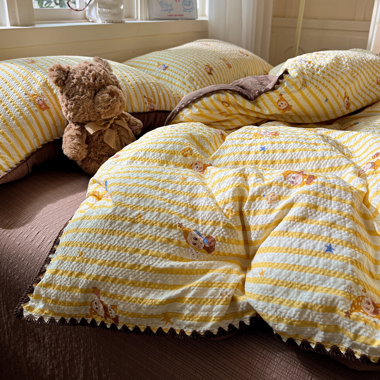 91家纺网 家纺一手货源 找家纺 水墨江南 2026新款贝壳边泡芙纱时尚印花四件套 条纹星仔