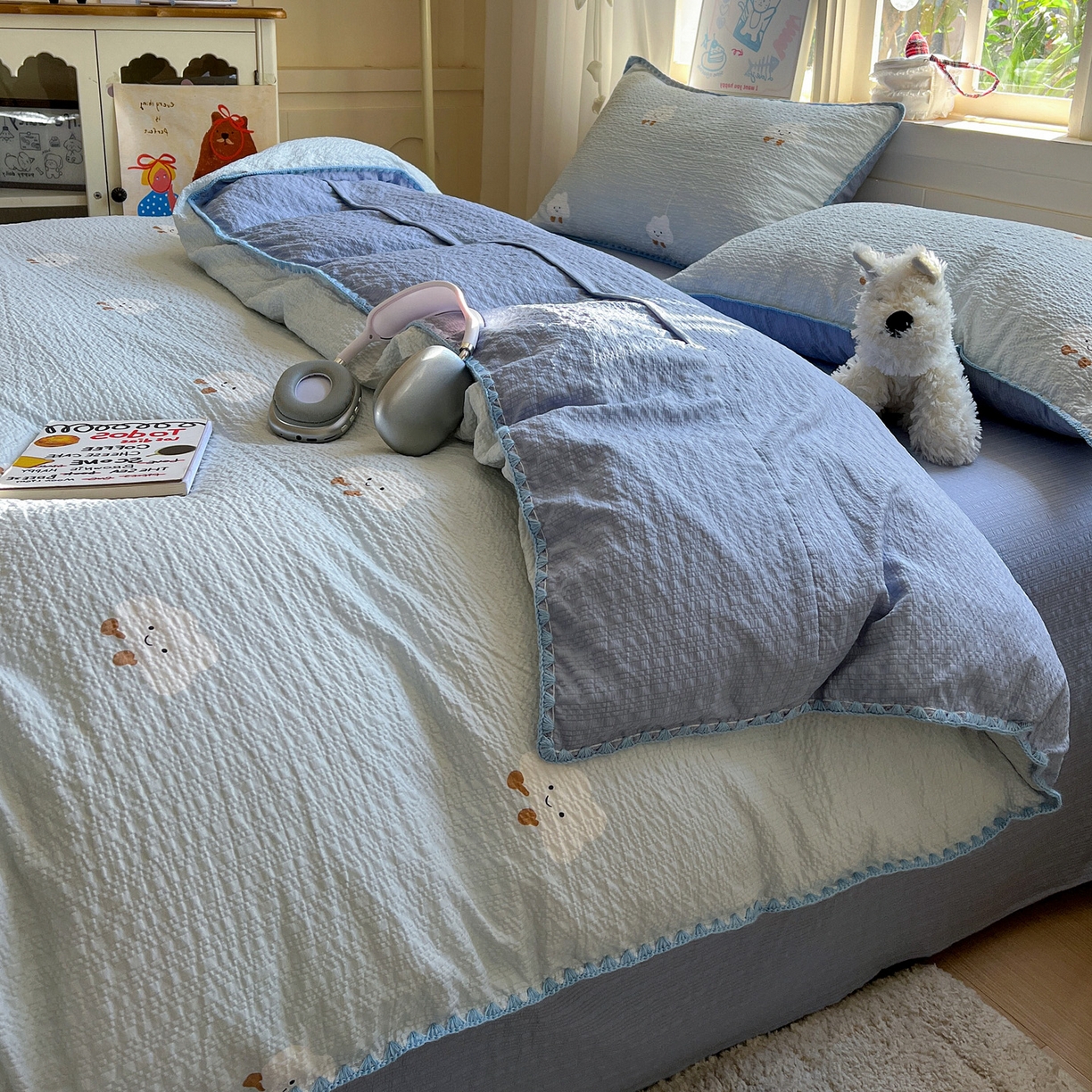 91家纺网 家纺一手货源 找家纺 水墨江南 2026新款贝壳边泡芙纱时尚印花四件套 小云朵