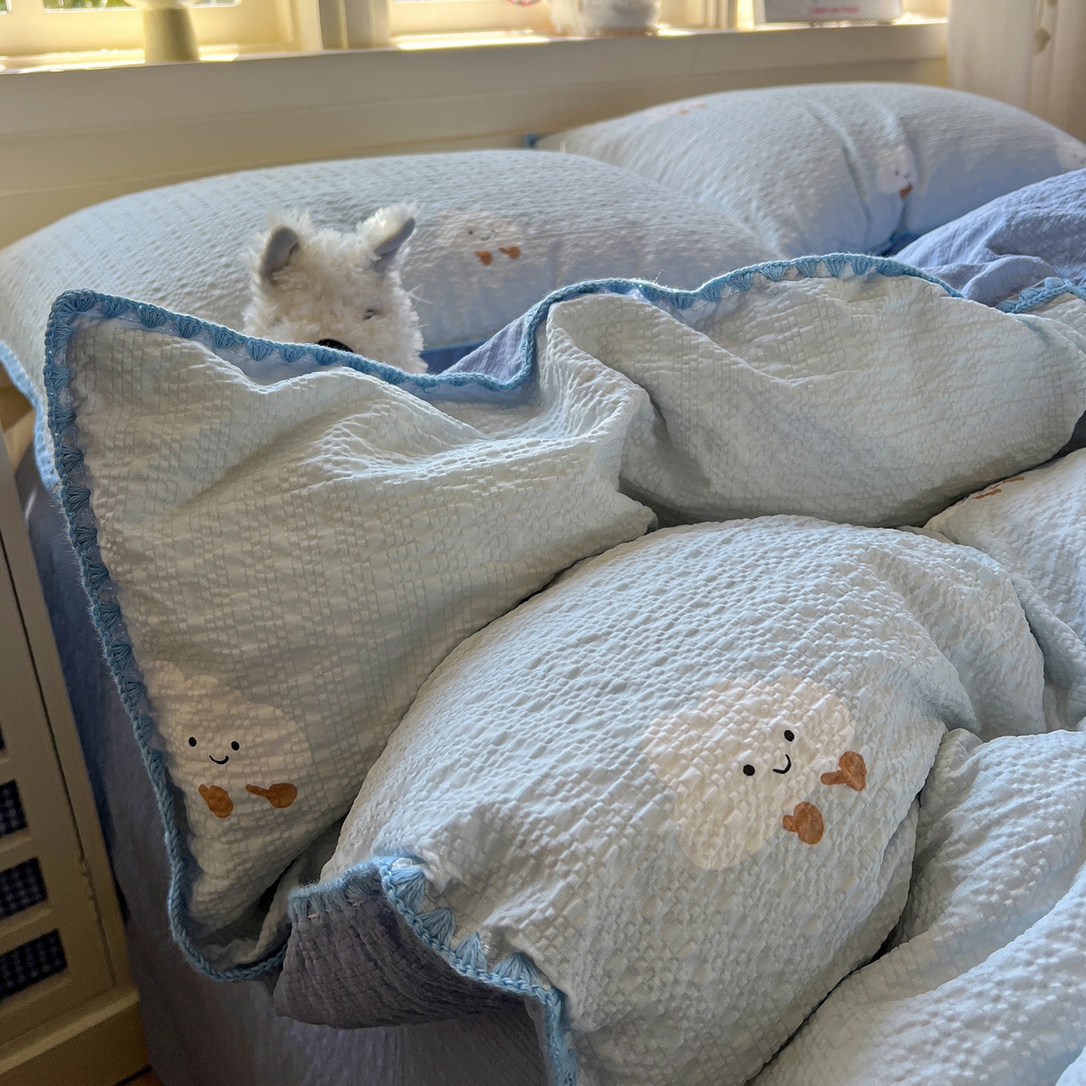 91家纺网 家纺一手货源 找家纺 水墨江南 2026新款贝壳边泡芙纱时尚印花四件套 小云朵