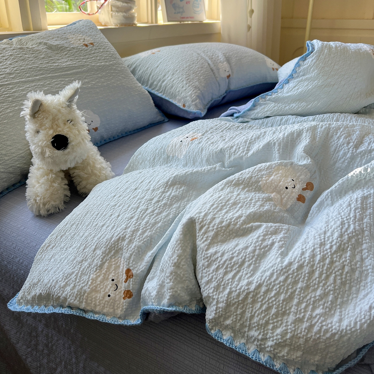 91家纺网 家纺一手货源 找家纺 水墨江南 2026新款贝壳边泡芙纱时尚印花四件套 小云朵