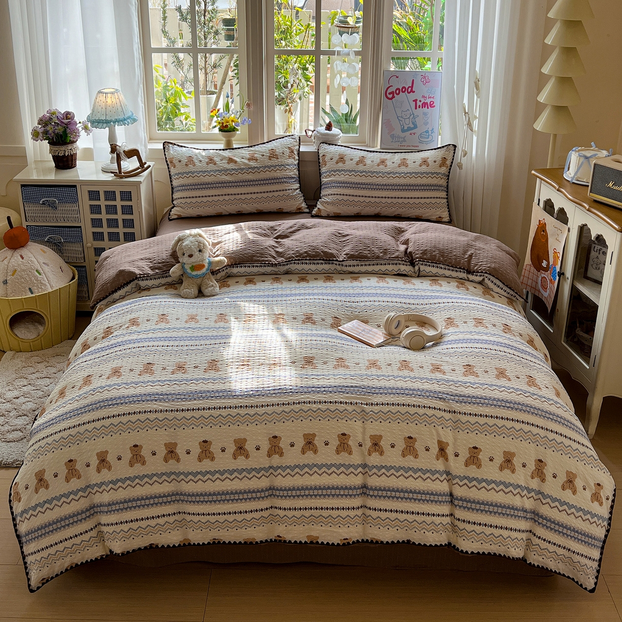 91家纺网 家纺一手货源 找家纺 水墨江南 2026新款贝壳边泡芙纱时尚印花四件套 熊多多