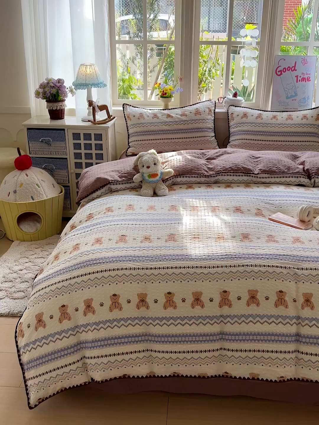 91家纺网 家纺一手货源 找家纺 水墨江南 2026新款贝壳边泡芙纱时尚印花四件套 熊多多