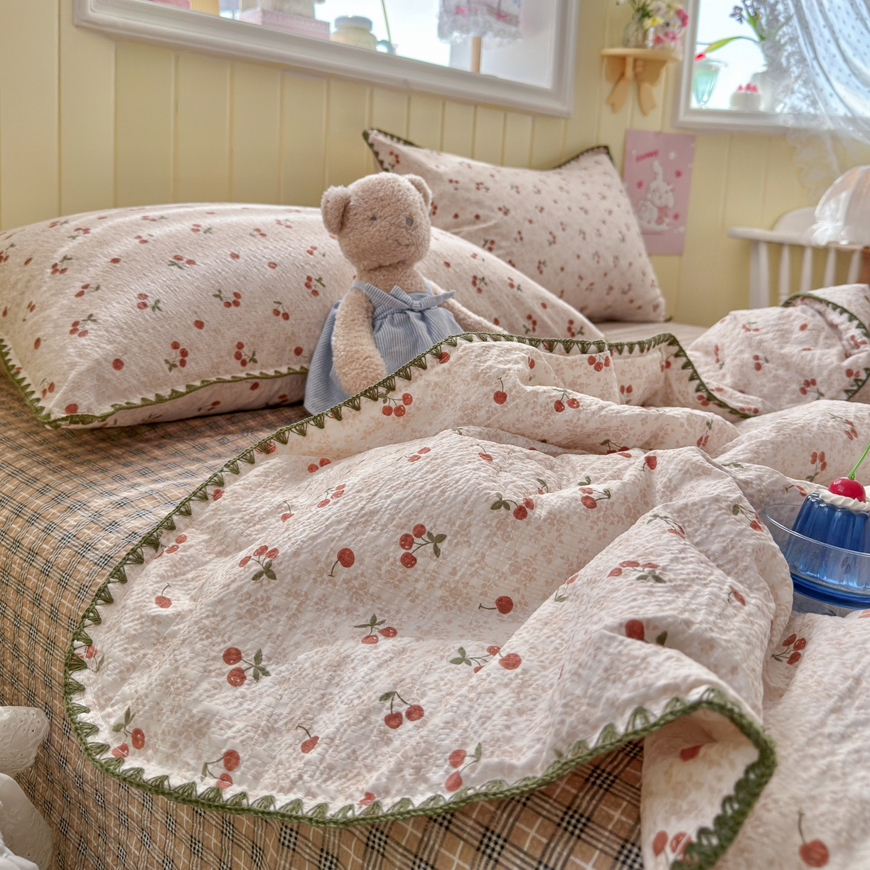 91家纺网 家纺一手货源 找家纺 初念 2026新款泡芙纱贝壳绣三角针夏被 提供买家秀 贝壳绣-酒渍樱桃