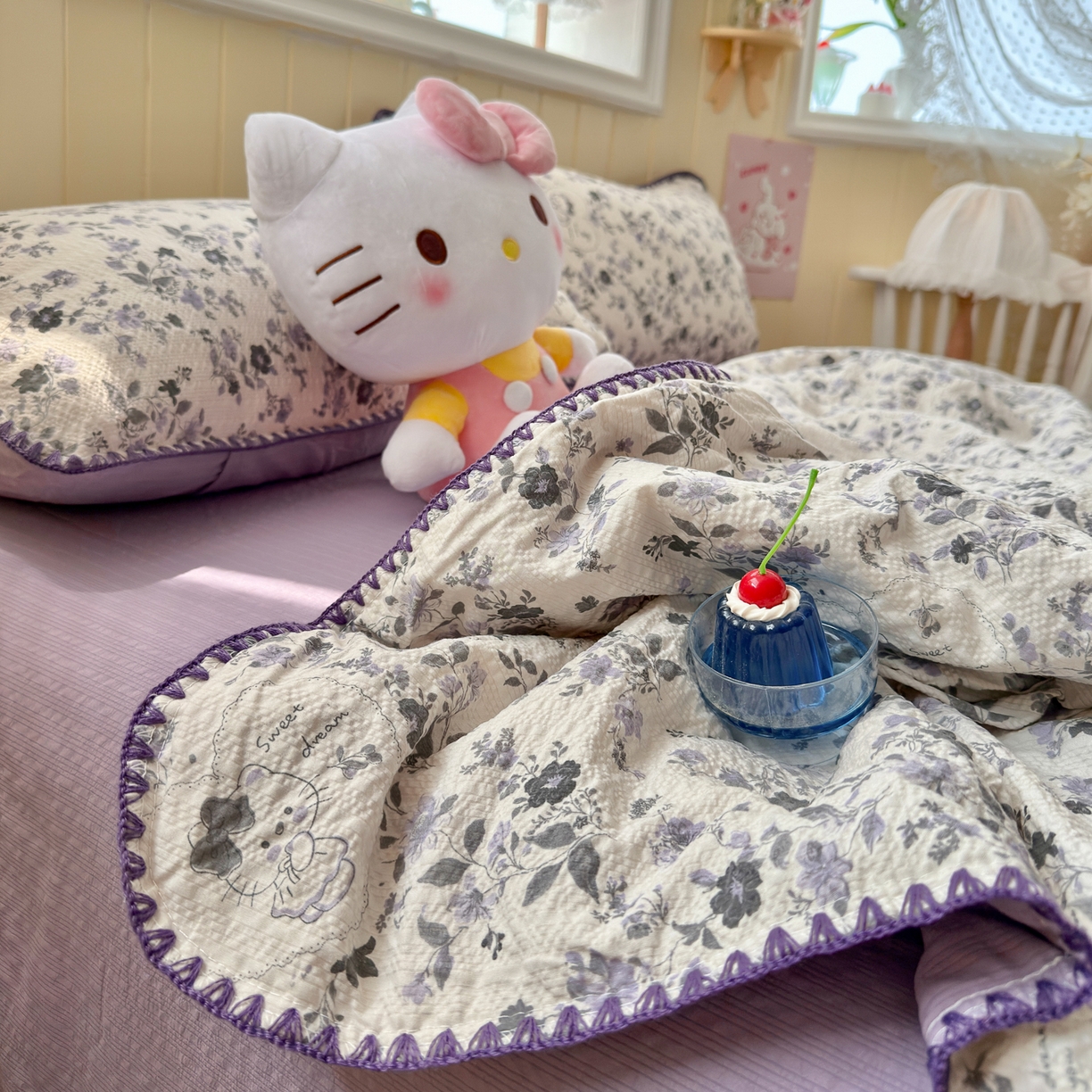 91家纺网 家纺一手货源 找家纺 初念 2026新款泡芙纱贝壳绣三角针夏被 提供买家秀 贝壳绣-小猫秘境紫