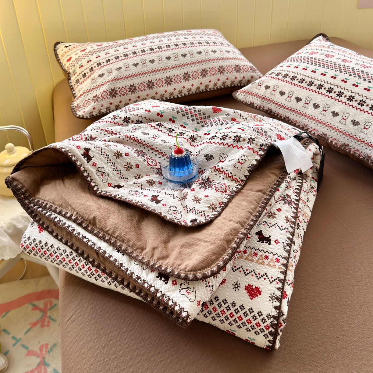 91家纺网 家纺一手货源 找家纺 初念 2026新款泡芙纱贝壳绣三角针夏被 提供买家秀 贝壳绣-萌物条条