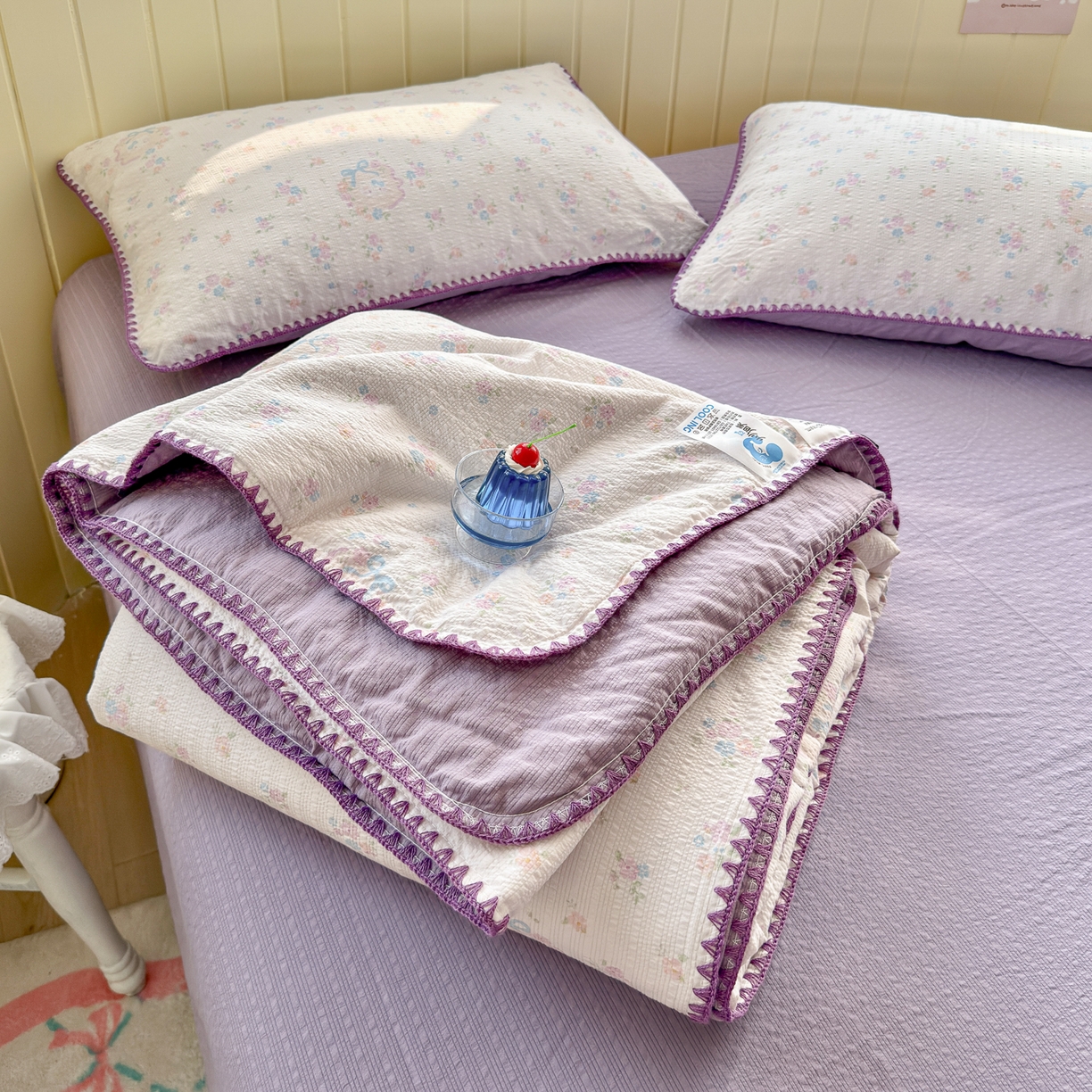 91家纺网 家纺一手货源 找家纺 初念 2026新款泡芙纱贝壳绣三角针夏被 提供买家秀 贝壳绣-碎花藏甜