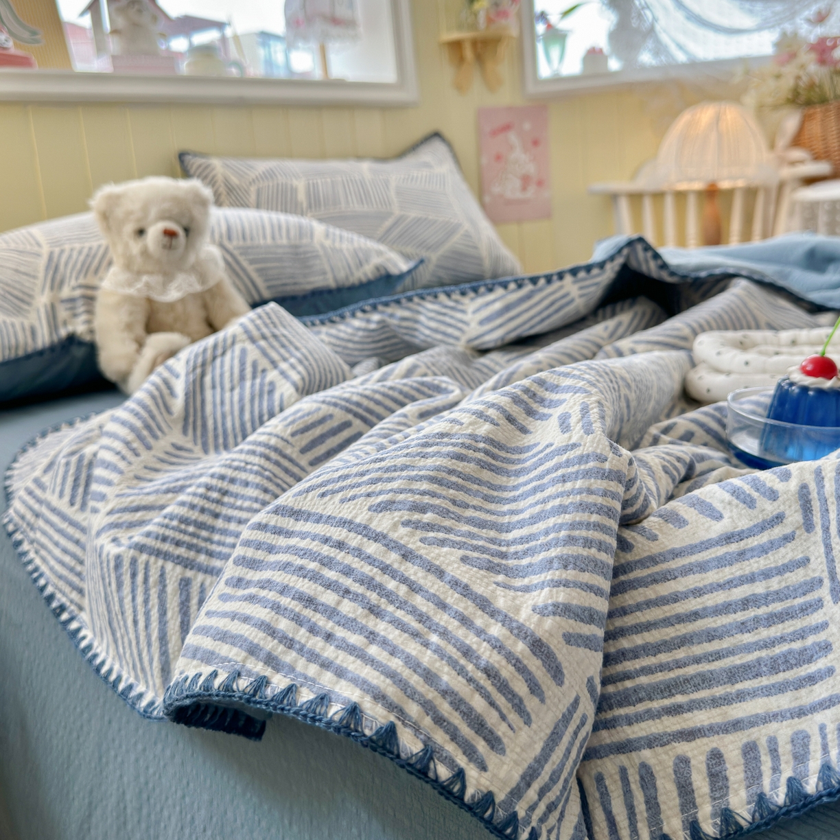 91家纺网 家纺一手货源 找家纺 初念 2026新款泡芙纱贝壳绣三角针夏被 提供买家秀 贝壳绣-浅川纹