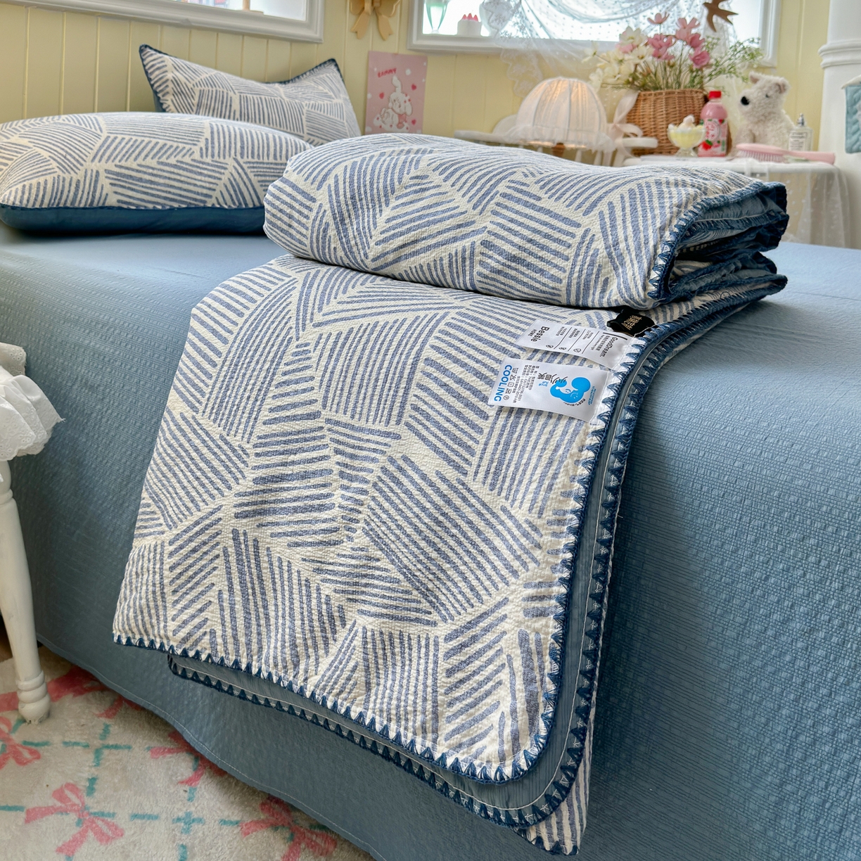 91家纺网 家纺一手货源 找家纺 初念 2026新款泡芙纱贝壳绣三角针夏被 提供买家秀 贝壳绣-浅川纹