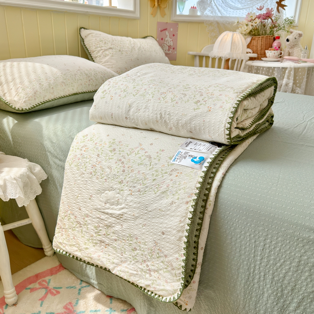 91家纺网 家纺一手货源 找家纺 初念 2026新款泡芙纱贝壳绣三角针夏被 提供买家秀 贝壳绣-浅夏花信