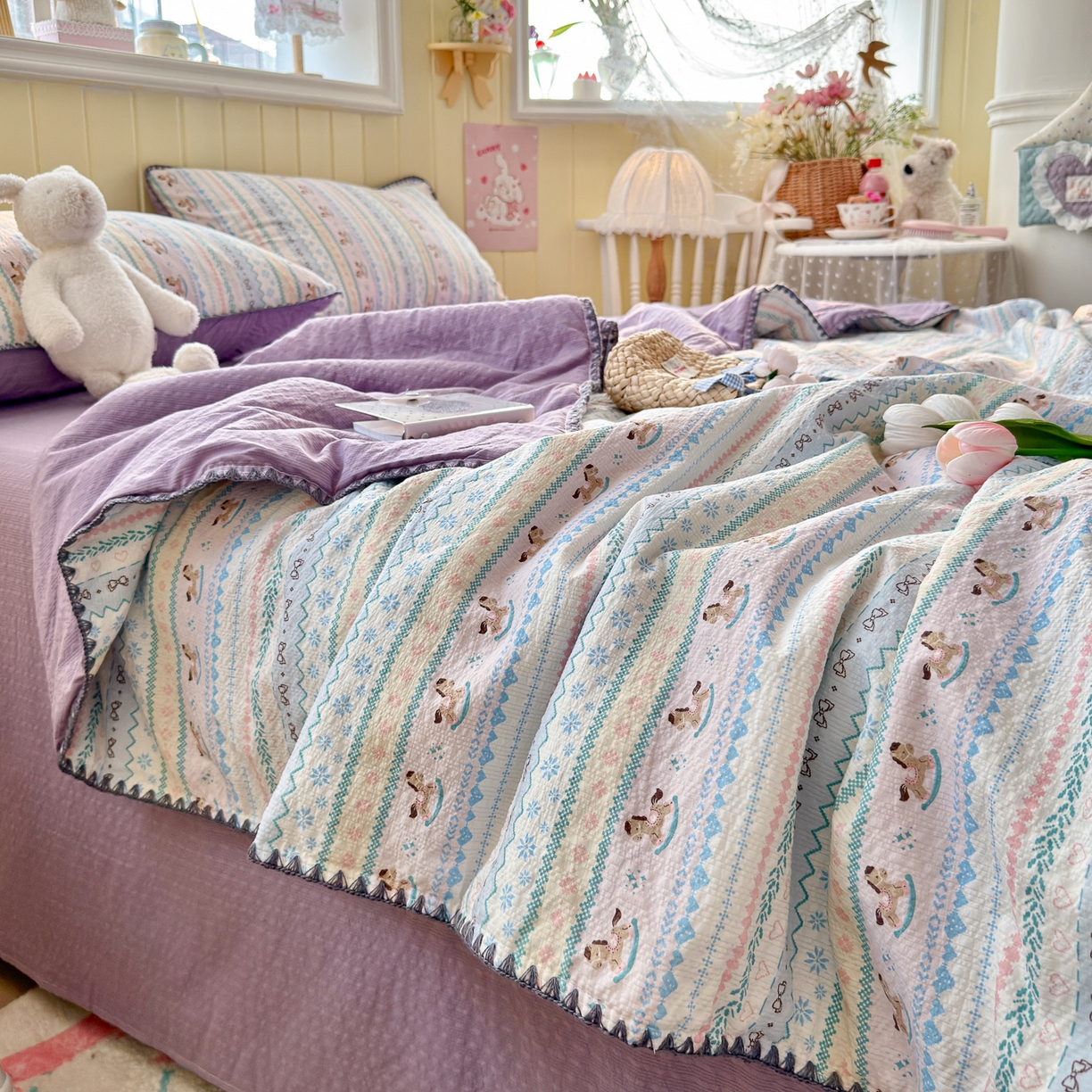 91家纺网 家纺一手货源 找家纺 初念 2026新款泡芙纱贝壳绣三角针夏被 提供买家秀 贝壳绣-甜心木马卷