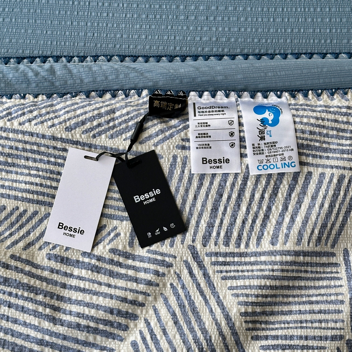 91家纺网 家纺一手货源 找家纺 初念 2026新款泡芙纱贝壳绣三角针夏被 提供买家秀 贝壳绣-浅川纹