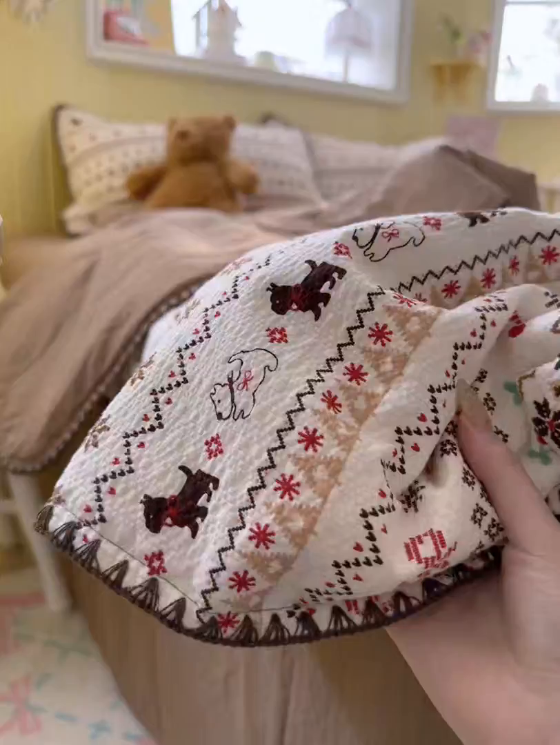 91家纺网 家纺一手货源 找家纺 初念 2026新款泡芙纱贝壳绣三角针夏被 提供买家秀 贝壳绣-萌物条条