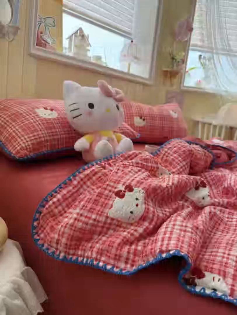 91家纺网 家纺一手货源 找家纺 初念 2026新款泡芙纱贝壳绣三角针夏被 提供买家秀 贝壳绣-红格小喵