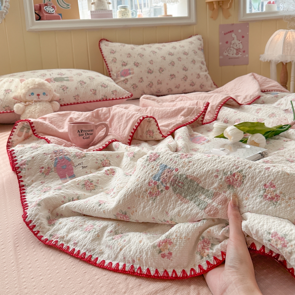 91家纺网 家纺一手货源 找家纺 初念 2026新款泡芙纱贝壳绣三角针夏被 提供买家秀 贝壳绣-甜卷兔兔