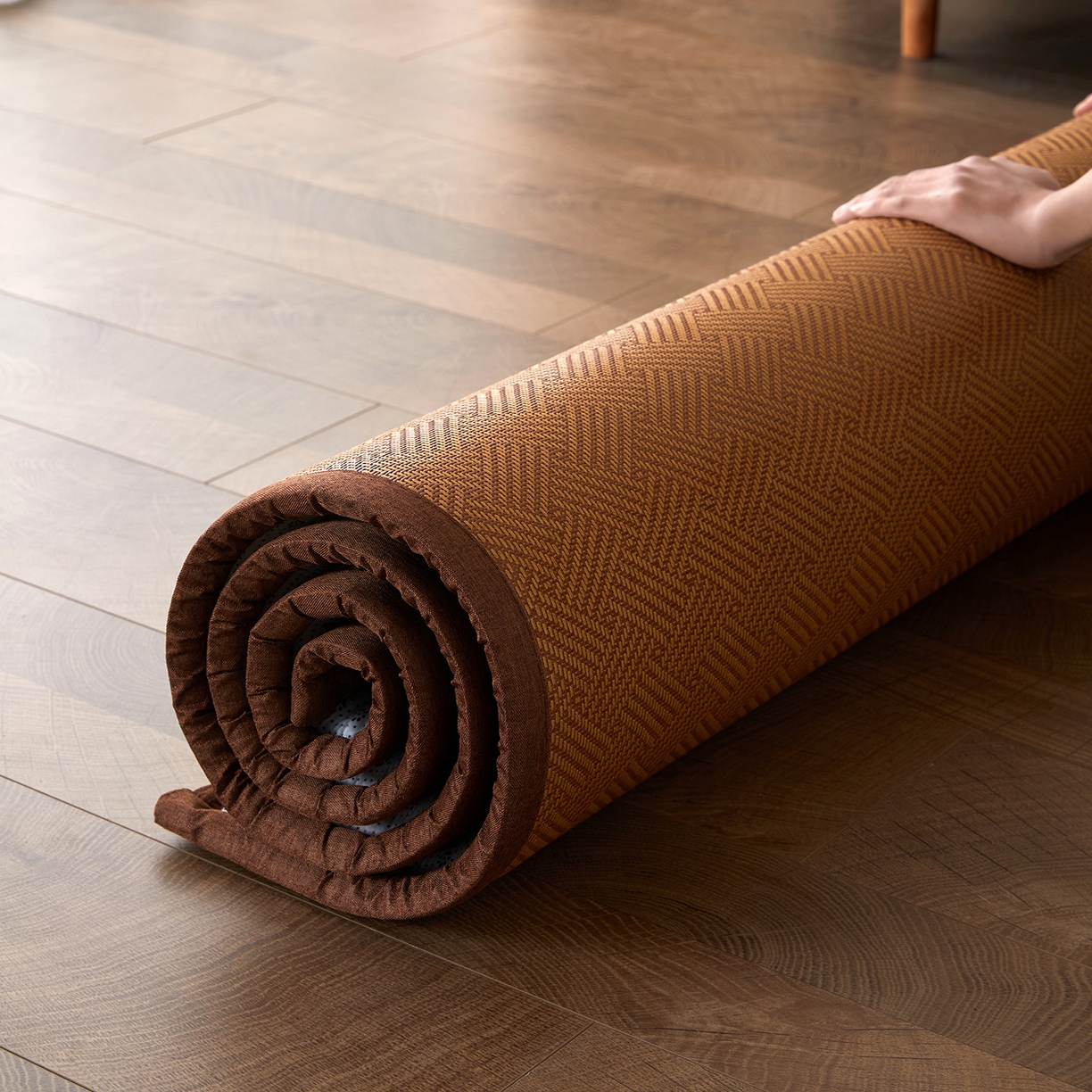 91家纺网 家纺一手货源 找家纺 航途席业 2026新款冰丝凉席地垫 饼干花