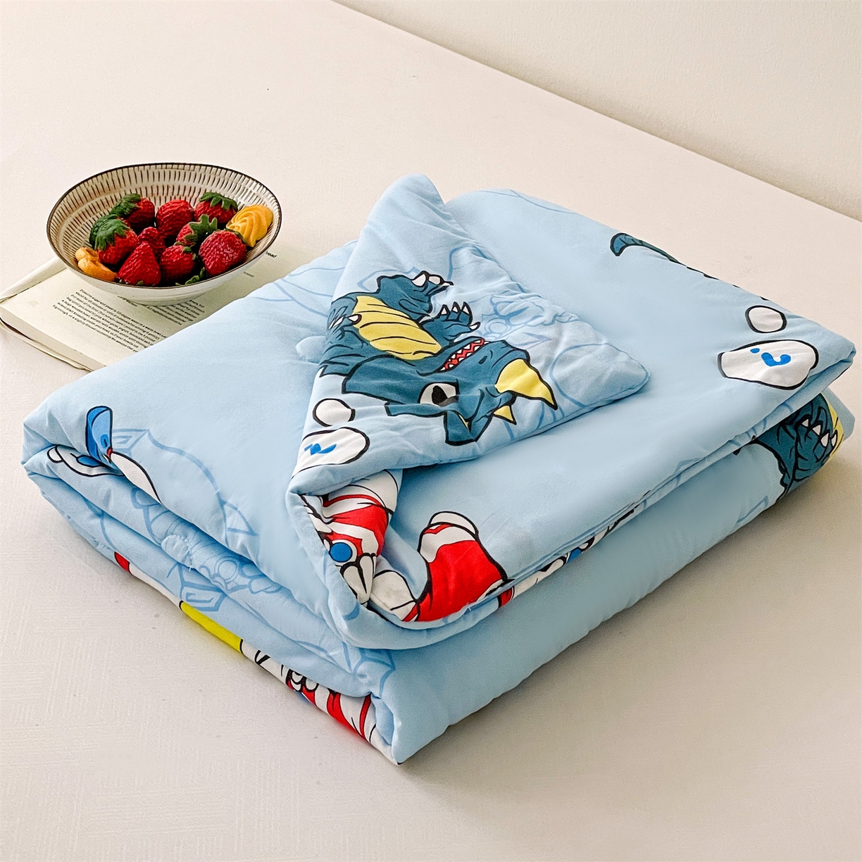 91家纺网 家纺一手货源 找家纺 名兮家居 2026新款A类经典奥特曼三丽鸥儿童针织棉夏凉被空调被【含防伪标】 针织夏被-奥特勇士