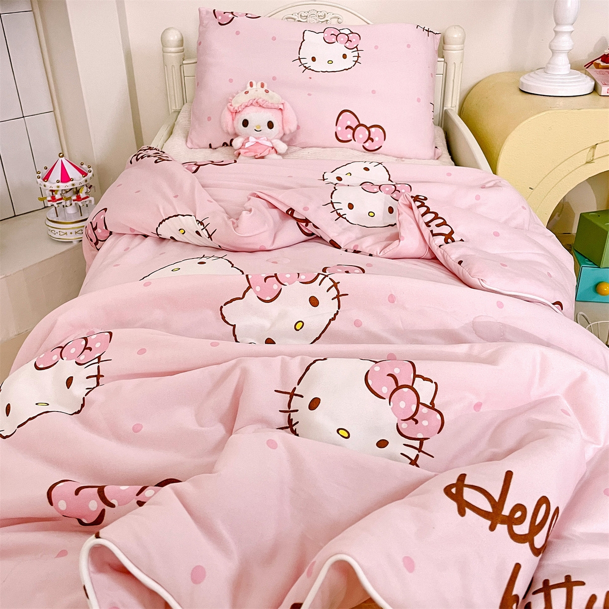 91家纺网 家纺一手货源 找家纺 名兮家居 2026新款A类经典奥特曼三丽鸥儿童针织棉夏凉被空调被【含防伪标】 针织夏被-呆萌kt