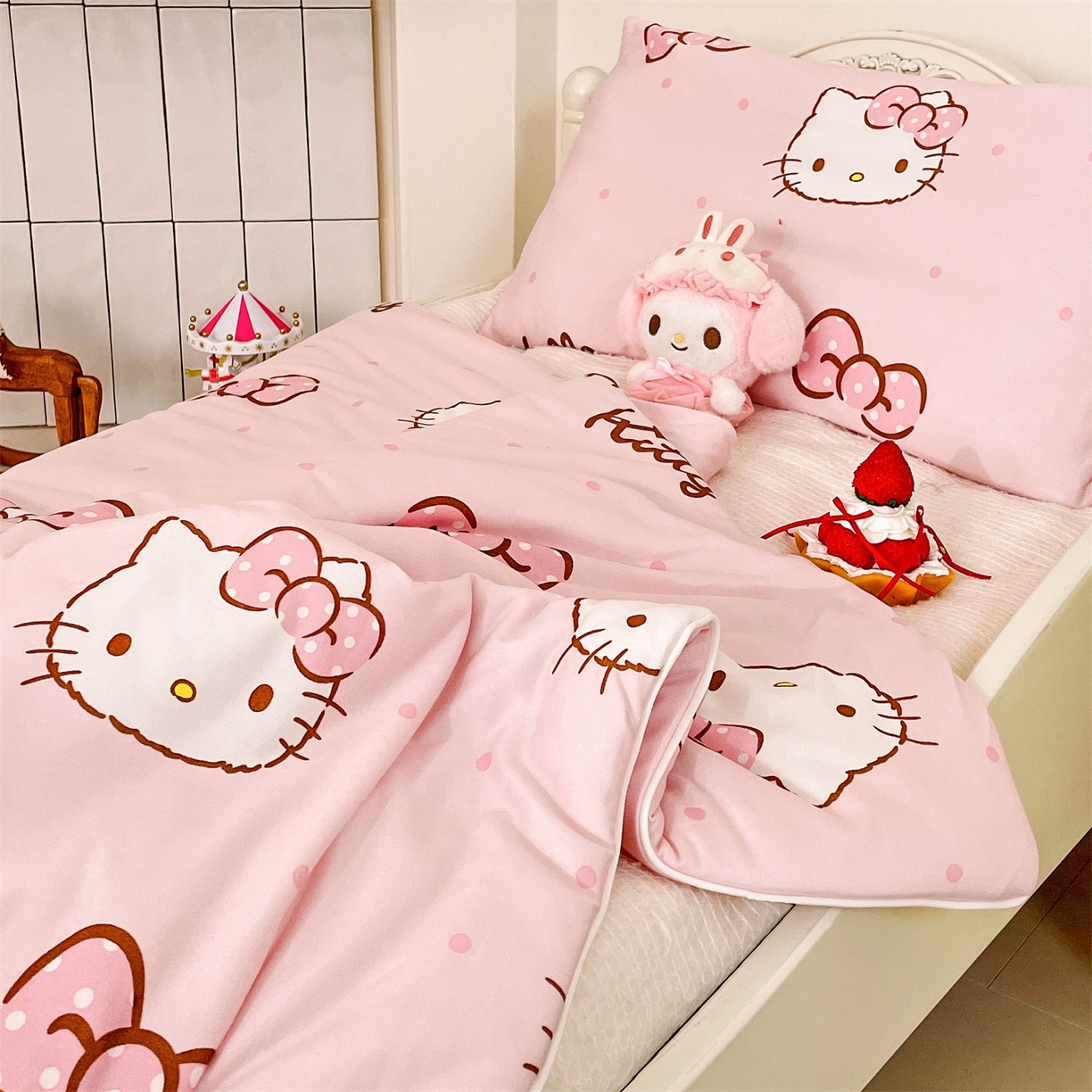 91家纺网 家纺一手货源 找家纺 名兮家居 2026新款A类经典奥特曼三丽鸥儿童针织棉夏凉被空调被【含防伪标】 针织夏被-呆萌kt