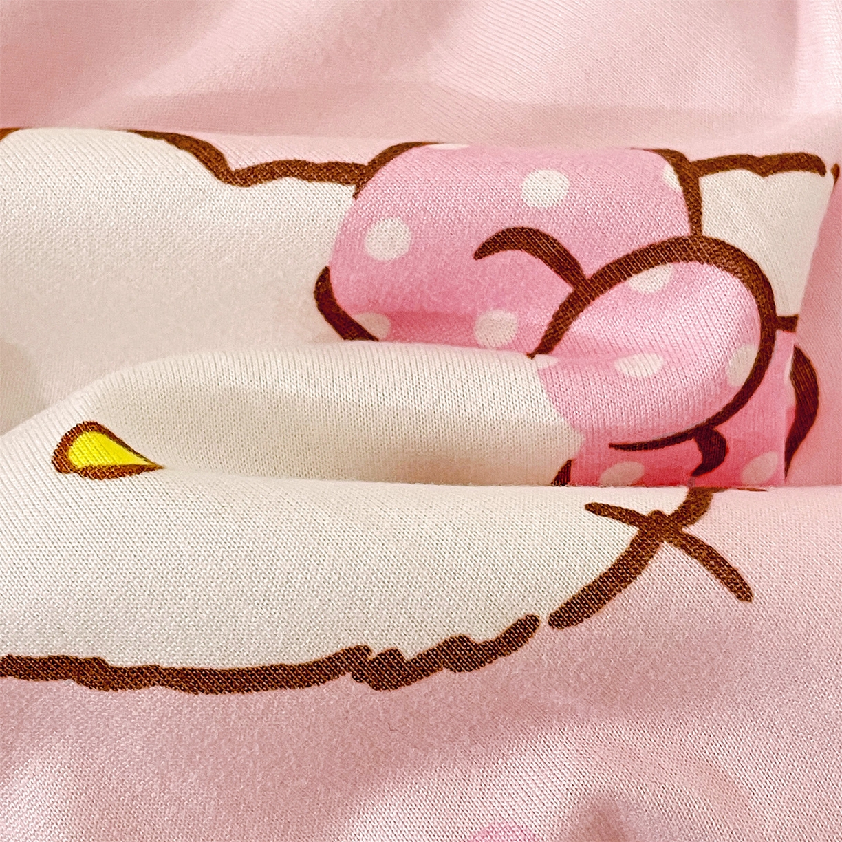 91家纺网 家纺一手货源 找家纺 名兮家居 2026新款A类经典奥特曼三丽鸥儿童针织棉夏凉被空调被【含防伪标】 针织夏被-呆萌kt