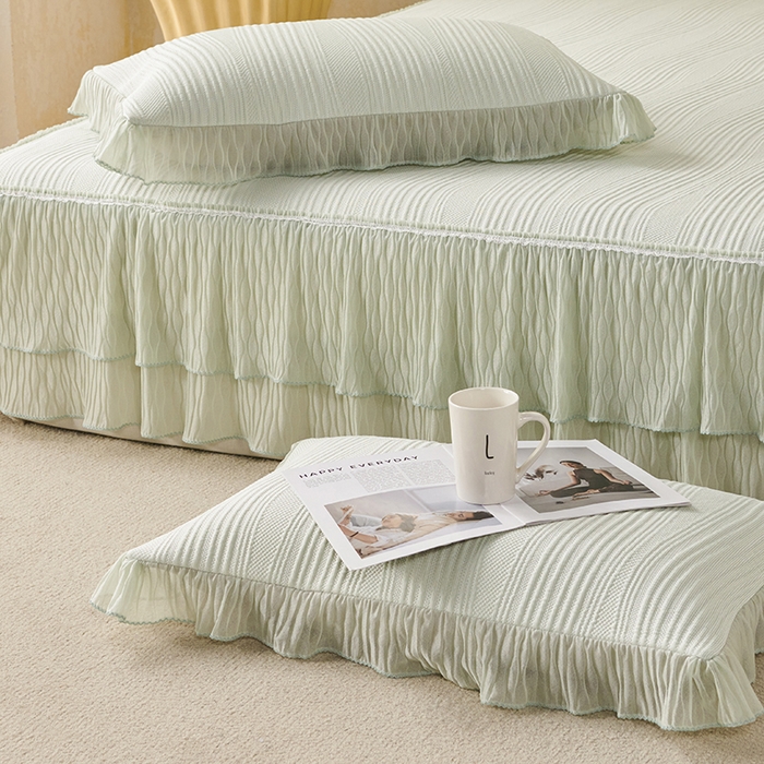 91家纺网 家纺一手货源 找家纺 桂雅居 2026新款高分子冰感蕾丝床裙床笠款凉席三件套 清氧浅绿