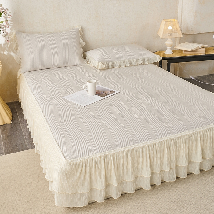 91家纺网 家纺一手货源 找家纺 桂雅居 2026新款高分子冰感蕾丝床裙床笠款凉席三件套 柔雾奶咖