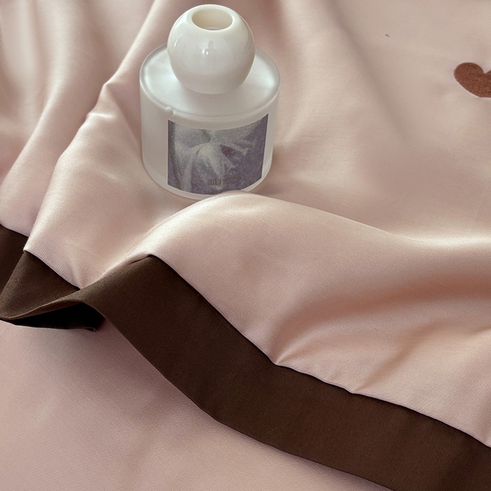 91家纺网 家纺一手货源 找家纺 （总）波比可可 2026新款春夏凉感莱赛尔60支兰精天丝绣花夏被四件套