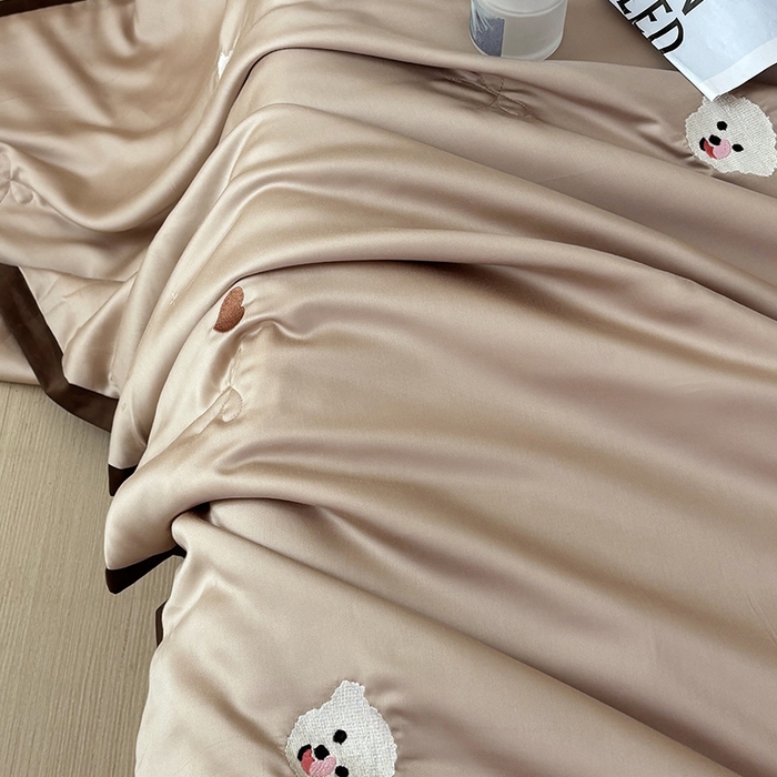 91家纺网 家纺一手货源 找家纺 波比可可 2026新款春夏凉感莱赛尔60支兰精天丝绣花夏被四件套 小美好 棕