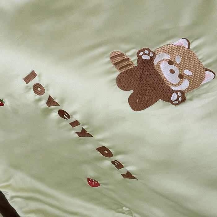 91家纺网 家纺一手货源 找家纺 波比可可 2026新款春夏凉感莱赛尔60支兰精天丝绣花夏被四件套 小浣熊  绿