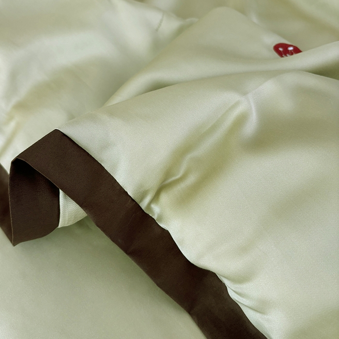 91家纺网 家纺一手货源 找家纺 波比可可 2026新款春夏凉感莱赛尔60支兰精天丝绣花夏被四件套 小浣熊  绿